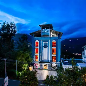 Hotel Misty Meadows, Munnar